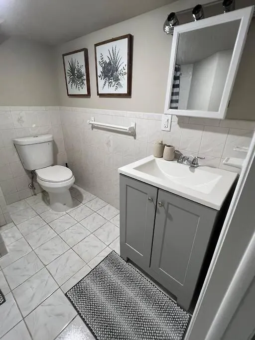 Apartment In Newark
